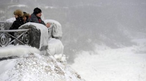 الشلالات المتجمدة