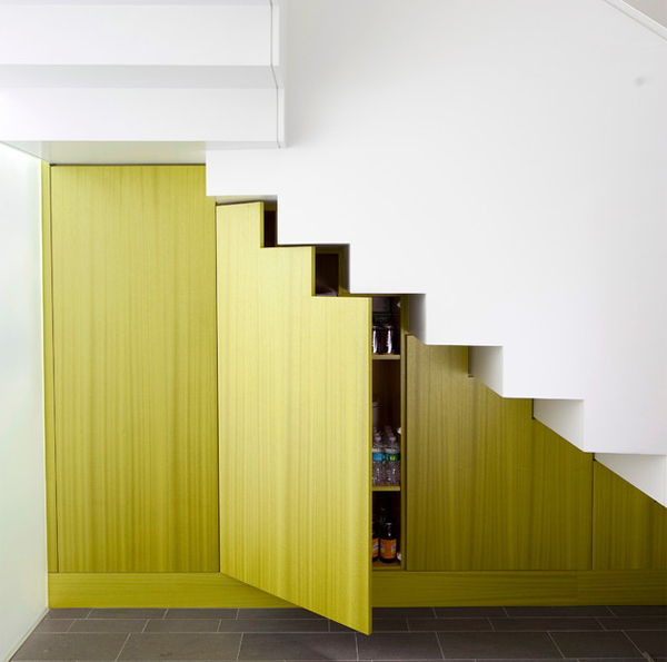  افكار وتجارب منزلية مبدعة لاستخدام المساحة تحت الدرج 19-space-under-stairs